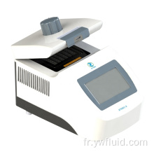 ADN polymérase dans la machine PCR pour le laboratoire en utilisant